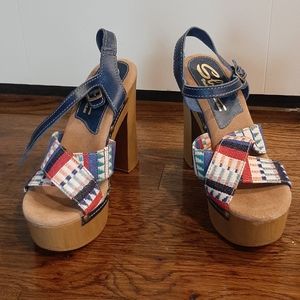 Heeled, platform shoes